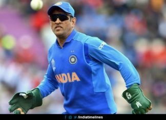 MS Dhoni sports gloves with Indian Army insignia