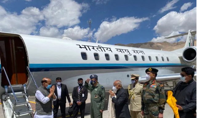 Defense Minister Rajnath Singh reached Leh-Ladakh, said a big thing to ex-servicemen