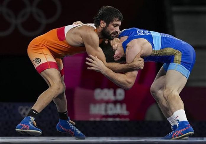 Tokyo Olympics: Gold dream broken- Bajrang Punia now hopes for bronze Tokyo Olympics: Gold dream broken- Bajrang Punia now hopes for bronze