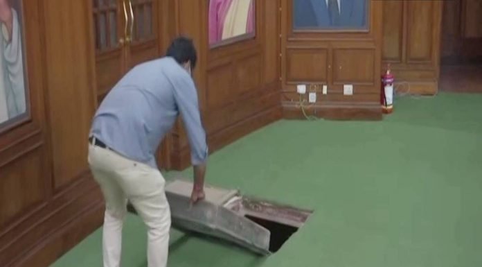 Tunnel found in Delhi Assembly- part of it connected to Red Fort