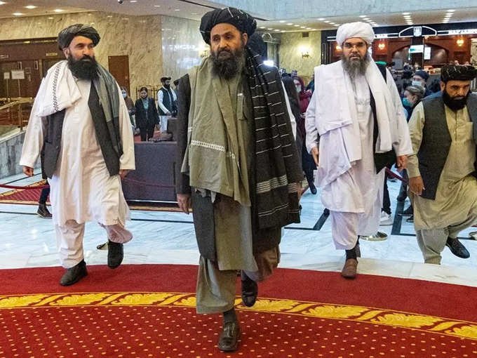 Laptop in hand- AK-47 beside- zero studies... this is the head of Talibani 'Reserve Bank' Laptop in hand- AK-47 beside- zero studies... this is the head of Talibani 'Reserve Bank'