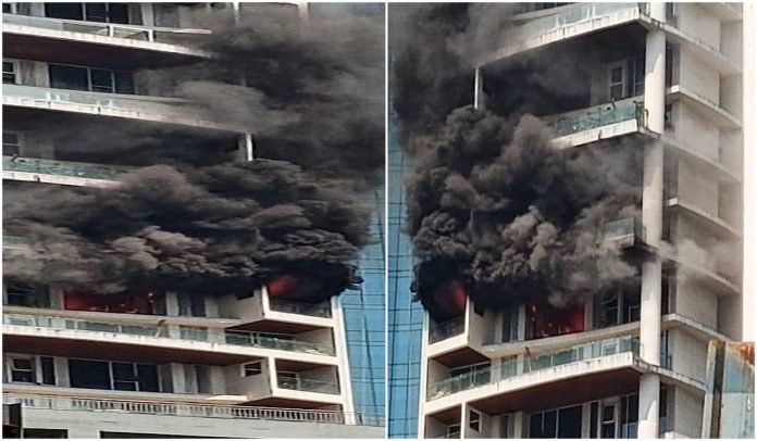 Mumbai Fire News: Massive fire breaks out in Mumbai's Avighna Park building